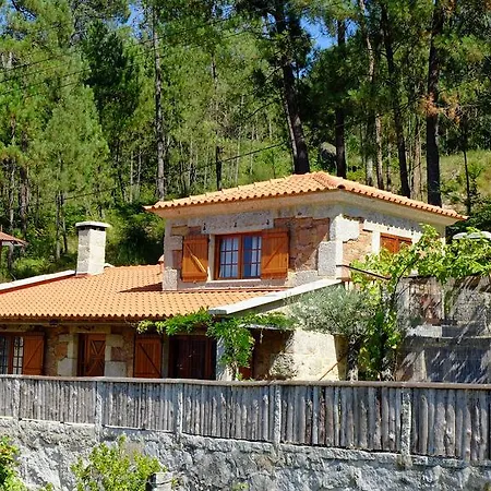 Casa Do Penedo *