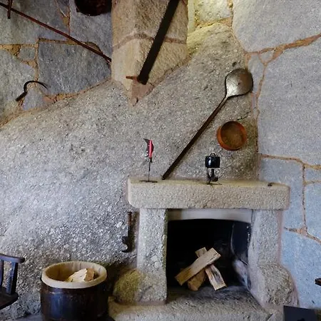 Casa Do Penedo